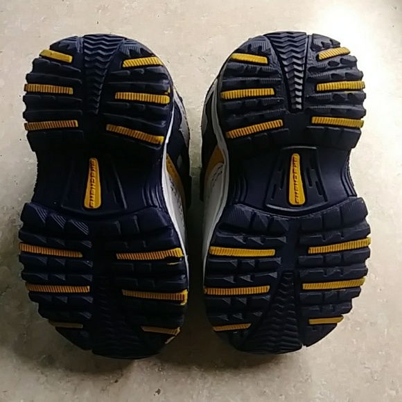#589 Skechers L-tech. S lights. Baby boy Size:3 - Picture 5 of 6